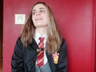 Nina Crowne - Hermiones First Handjob
