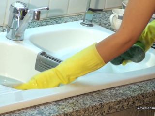 GloveMansion: Michelle Moist - Peeping Tom in the Kitchen