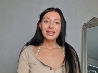 Tattooed Temptress - Mommy Back From Vacation